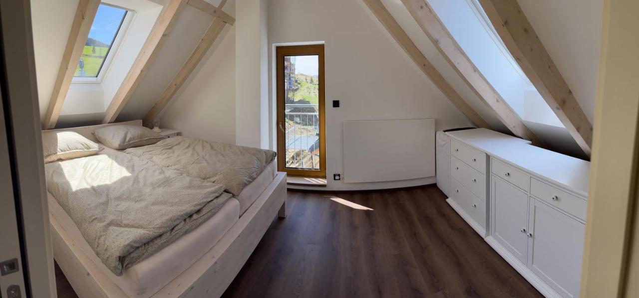 U Kralika, Apartman H, 3 Samostatne Loznice - Mezonet, Vlastni Parkovani, 50 Metru Od Vleku , Vysousece Bot V Lyzarne Dolní Morava Kültér fotó